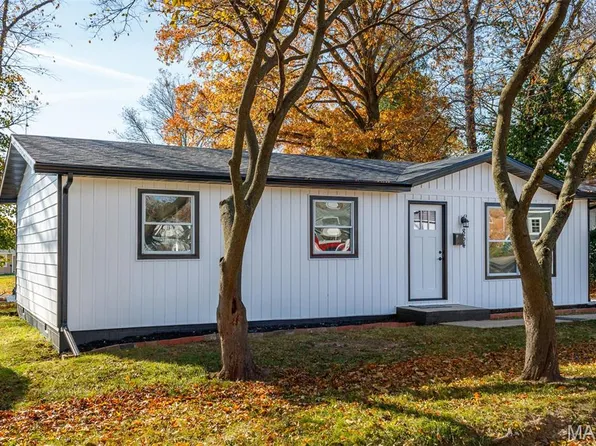 854 Parent St, Greenville, IL 62246