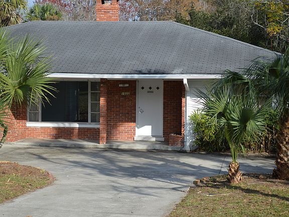 3rd image of 1522 Park Dr