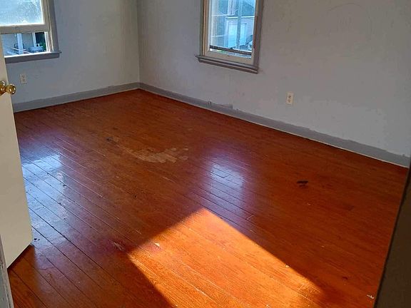 5th image of 616 Woodward Ave #616