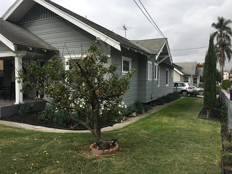 449 Walnut Ave — Photo 2