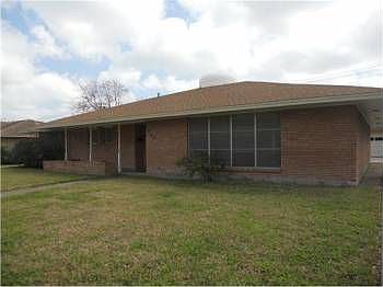 1st image of 605 Miramar Pl