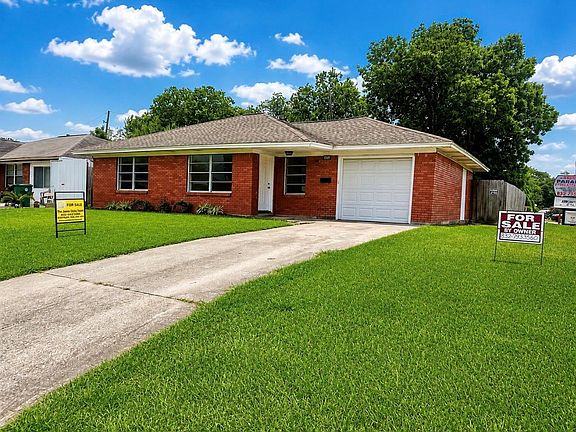 2nd image of 2102 Blueberry Ln
