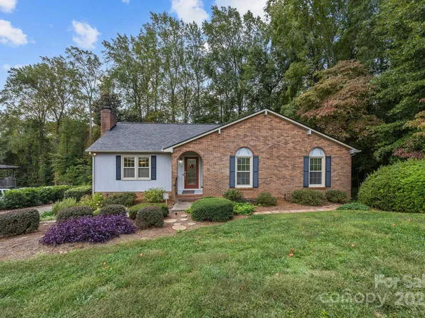 3313 Pineridge Ln, Gastonia, NC 28056