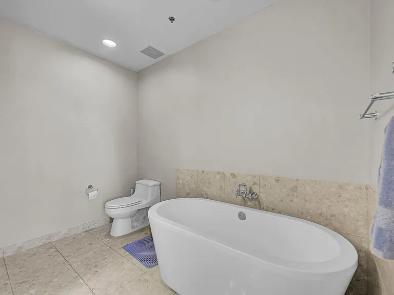4525 Dean Martin Dr #1101 — Photo 24