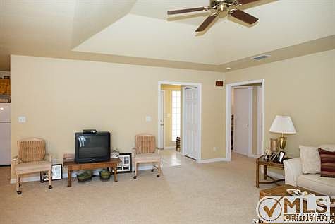 3rd image of 1563 Kimberly Dawn Dr