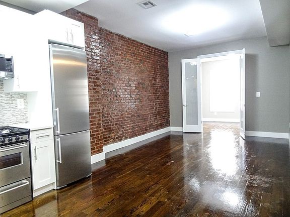 2nd image of 205 Saint James Pl #1M