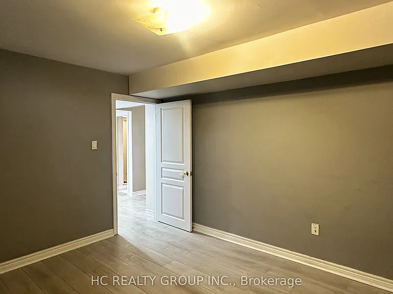 821 Walsh Ct #BASEMENT — Photo 5