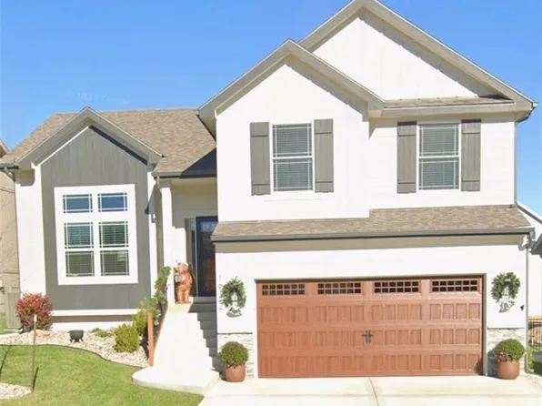 16172 Giorgia St, Parkville, MO 64152