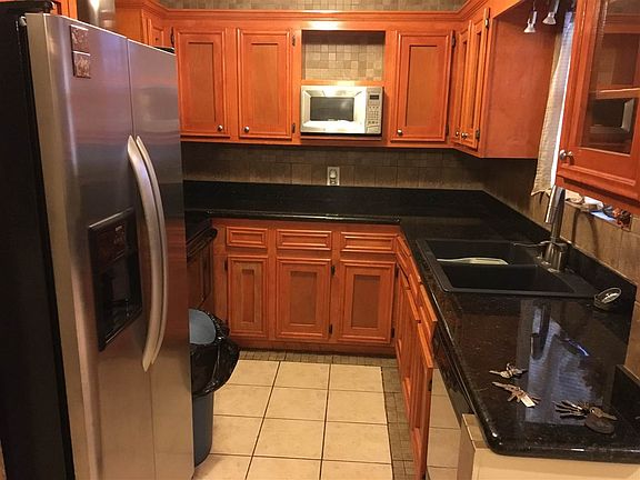 4th image of 725 Northcreek Dr