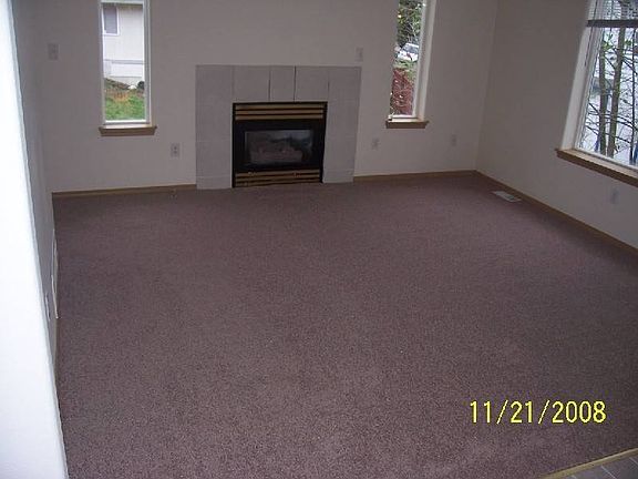 3rd image of 2727 Lake Dr Unit B