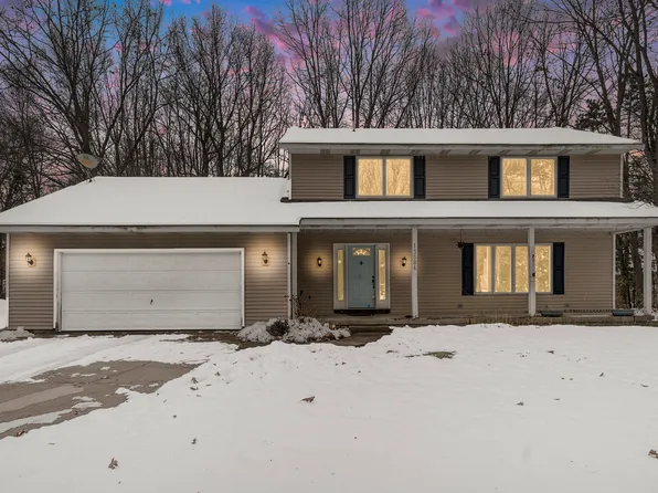 13584 152nd Ave, Grand Haven, MI 49417