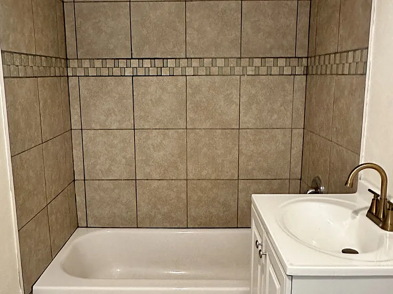 410 Randall St #9 — Photo 12