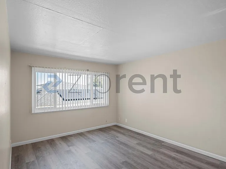 24035 2nd St #204 — Photo 2