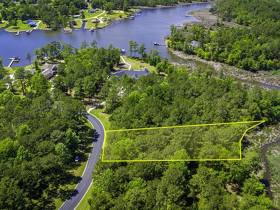 2nd image of 272 Southern Plantation Drive S