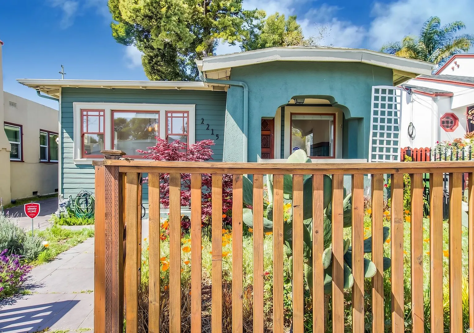 Fully Updated Vintage Home - 2 Bed, 1 Bath in Oakland | Retro Elegance & Detached Finished Garage — Photo 2