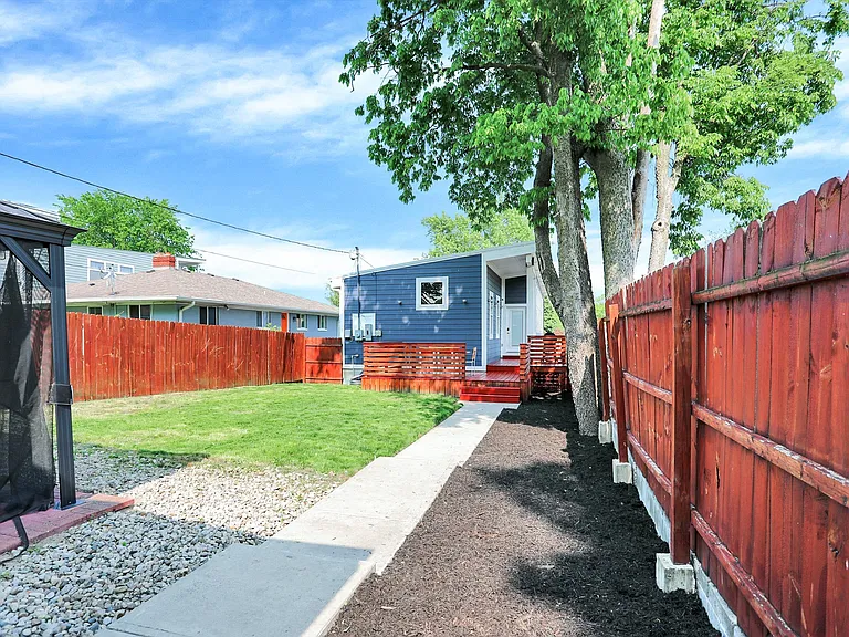 1334 Laurel St — Photo 28