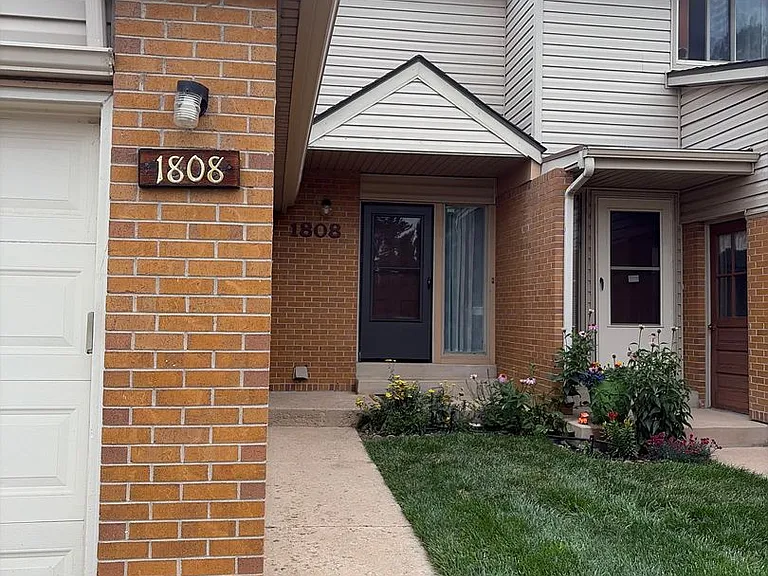 1808 Centaur Cir — Photo 1
