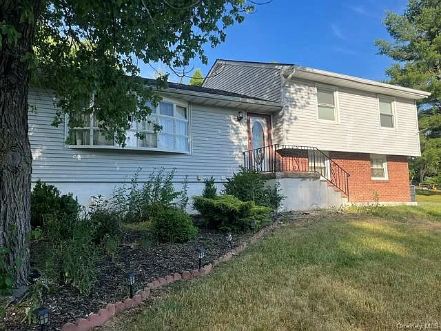 4 bed, 2.0 bath, 2160 sqft, $4,500 — Photo 4