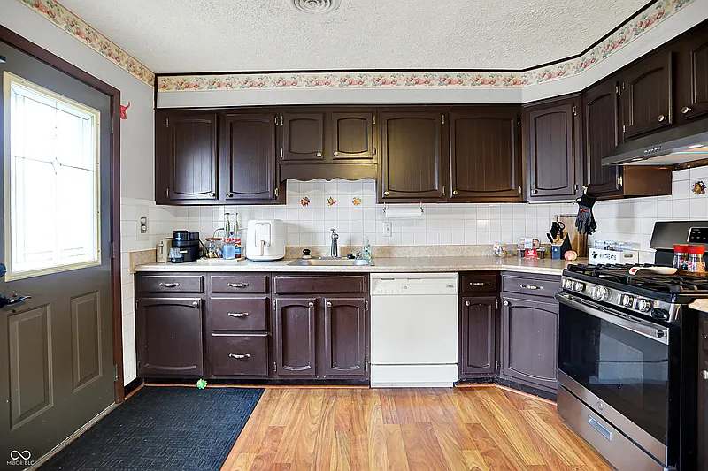Thumbnail 13