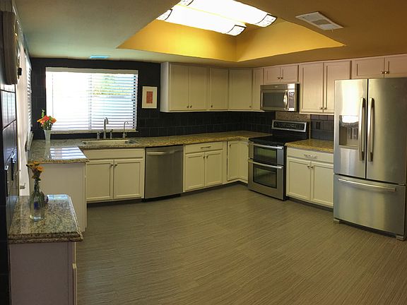 Upgraded granite & stainless