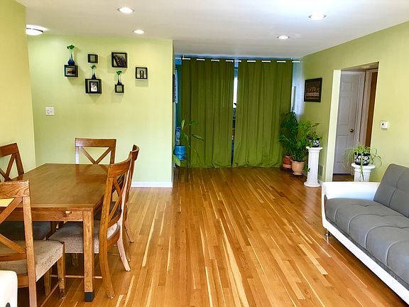 4th image of 10117 Cherry Pkwy #102