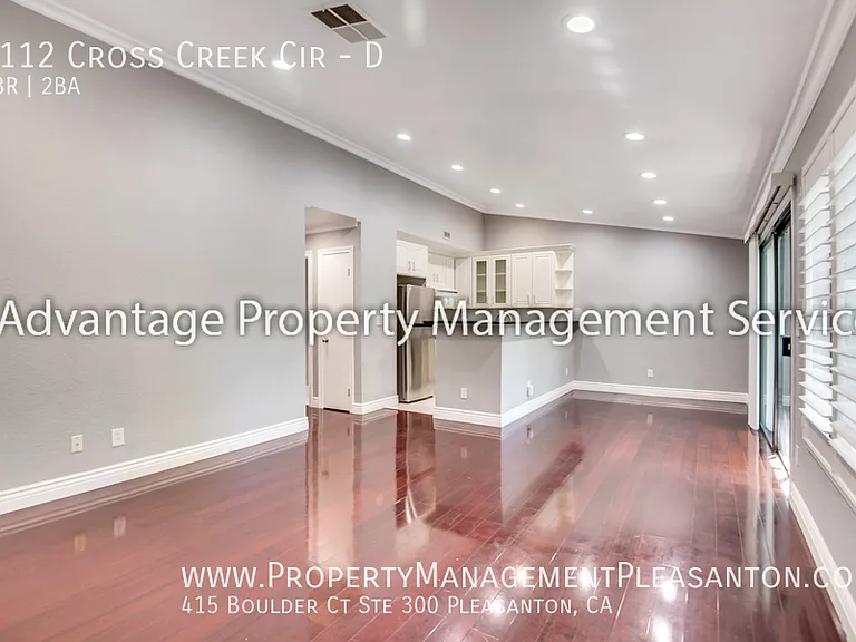 7112 Cross Creek Cir #D — Photo 2
