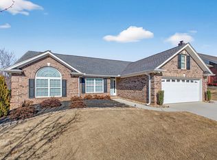 11 Cedarcrest Ct, Simpsonville, SC 29680