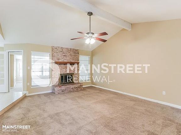 3rd image of 753 Toni Dr