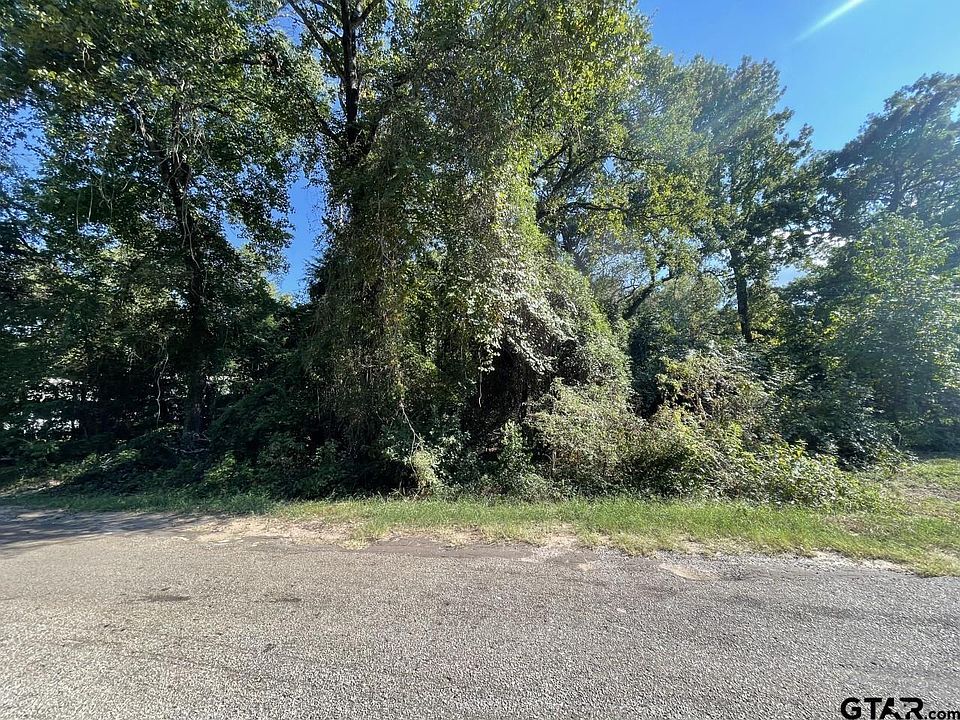 1st image of 239 Elizabeth Dr