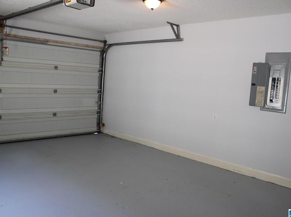 264 Warwick Ln, Alabaster, AL 35007