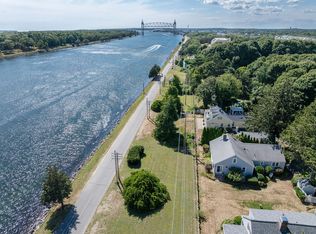 30 Sunset Ln, Bourne, MA 02532