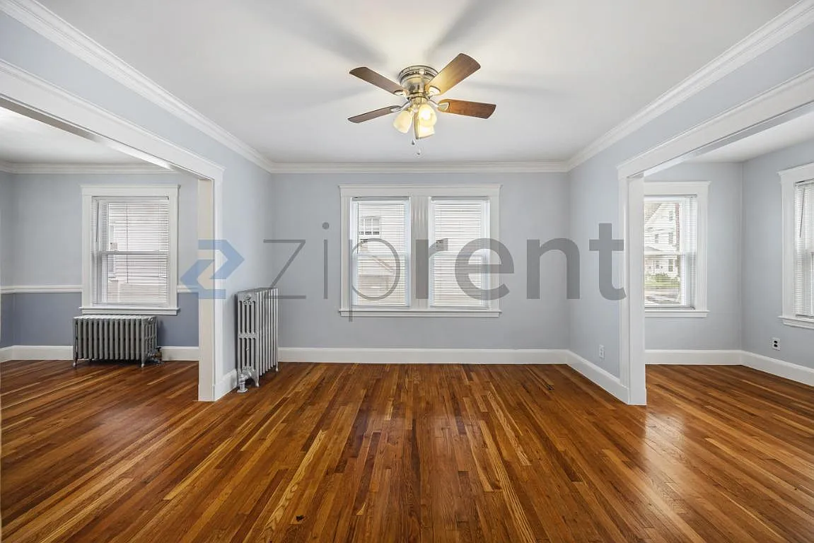 2 bed, 850 sqft, $2,995 — Photo 4