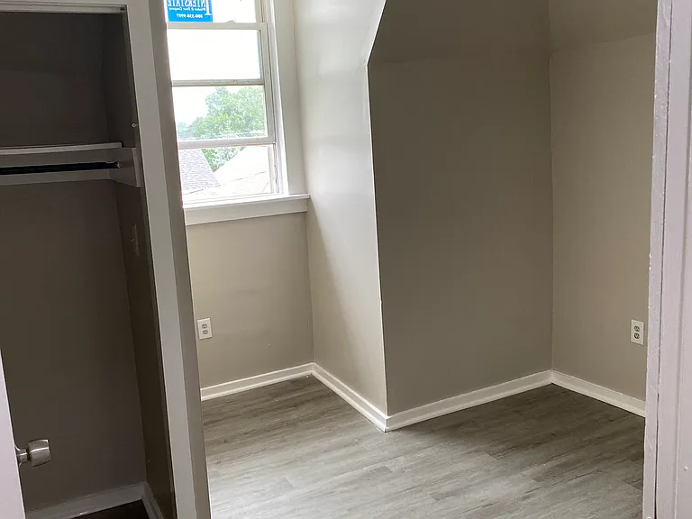 532 Breck St #2F — Photo 9