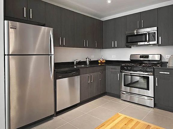 4th image of 537 W 27th St APT 3E