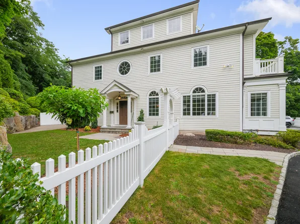 80 E Putnam Ave, Cos Cob, CT 06807