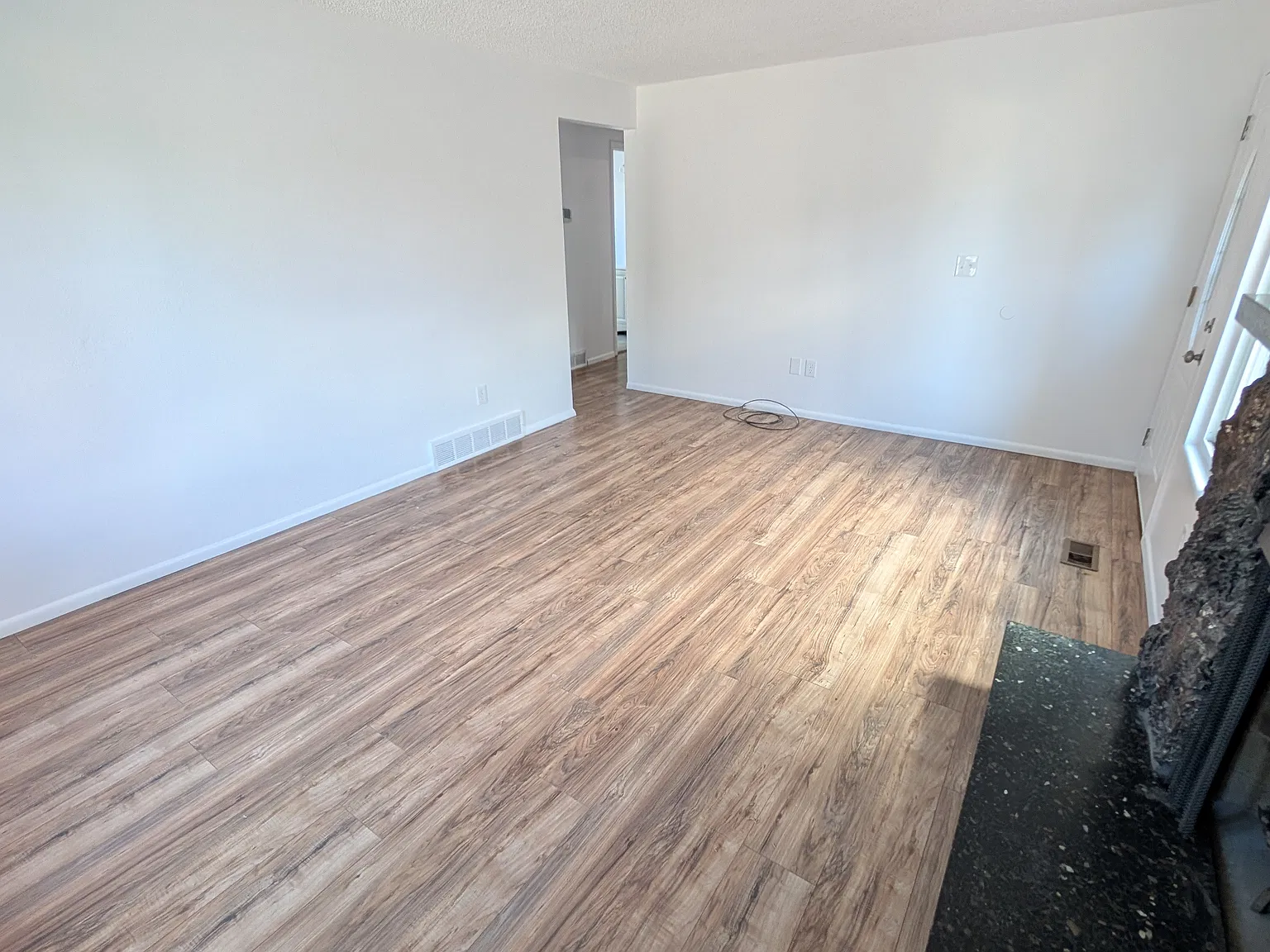 3 bed, 1862 sqft, $2,900 — Photo 4