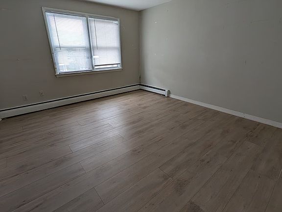 3rd image of 114 Fairmont Ave #114