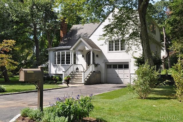 1st image of 11 Meadow Way
