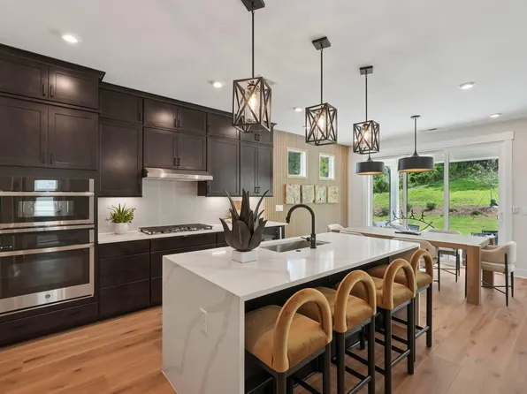 106 Cheerful Ln, Fuquay Varina, NC 27526