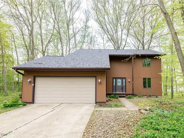 1537 Plantation Dr, Hudson, OH 44236