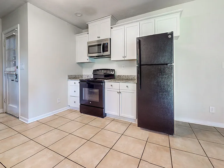 6219 Lance Ln — Photo 10