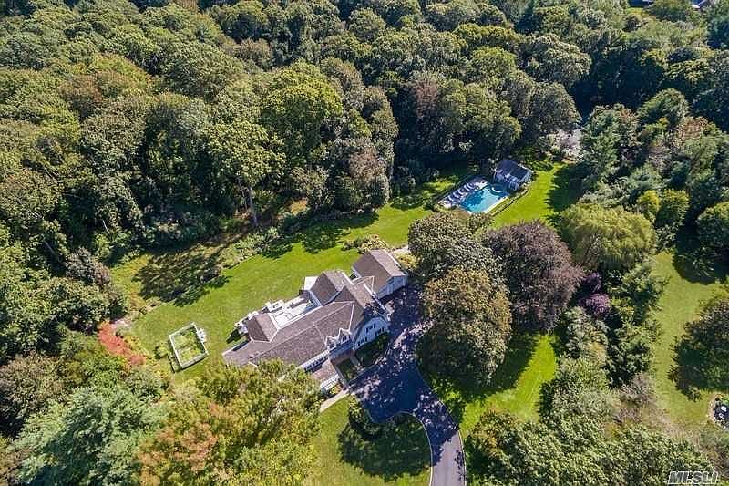 1st image of 51 Woodhollow Ct