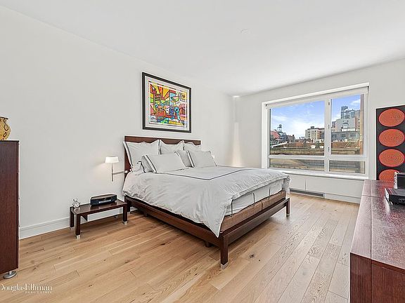 4th image of 545 W 110th St APT 5B