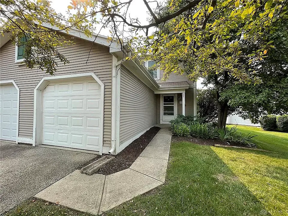 2275 Nutmeg Ct