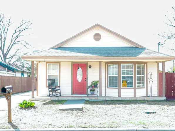 838 Seabreeze St, Alice, TX 78332