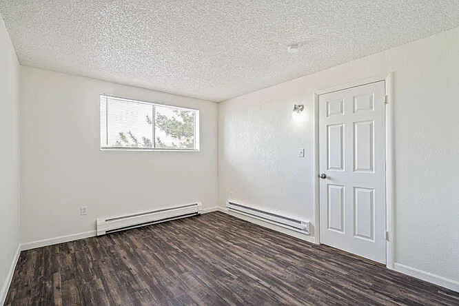 Building Photo - 1377 Laredo St #307
