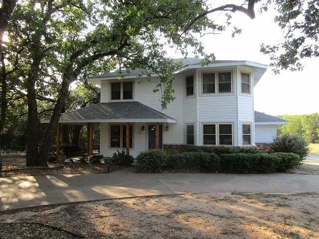 1311 Overlook Dr — Photo 1