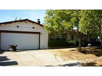 2100 Chickie St photo 1