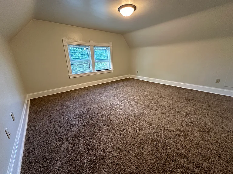 1027 18th Ave SE #2 — Photo 12