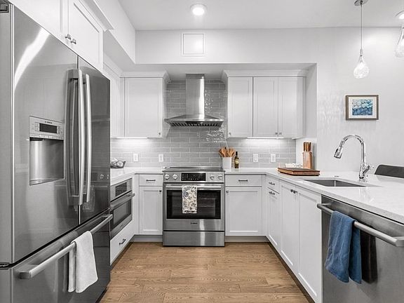 3rd image of 130 Broad Reach Unit 202